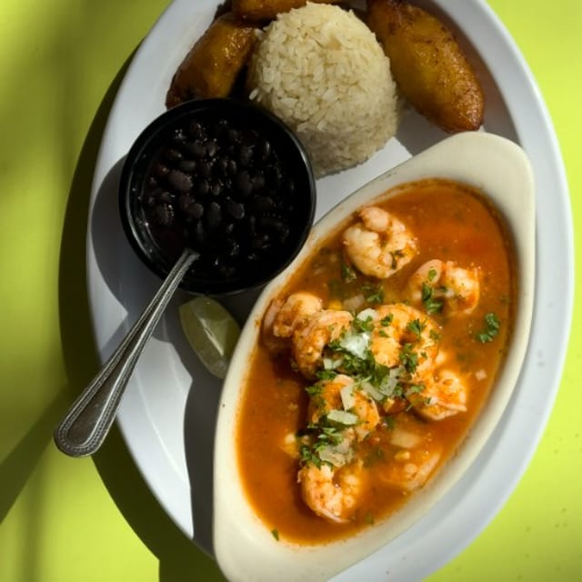 Camarones Enchilados.