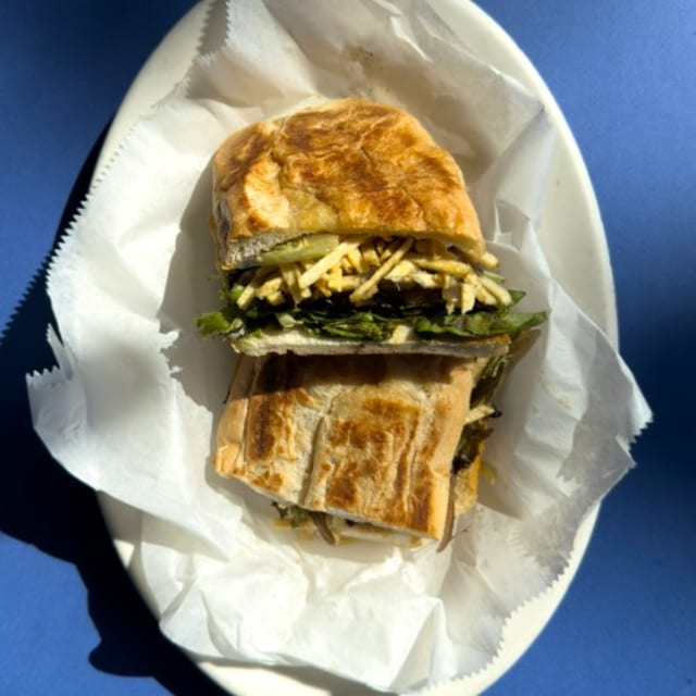 Sandwich De Bistec.