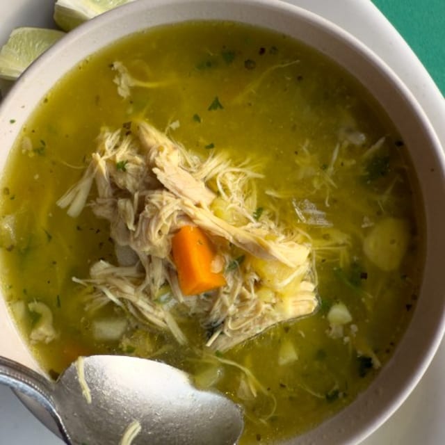 Sopa de Pollo.